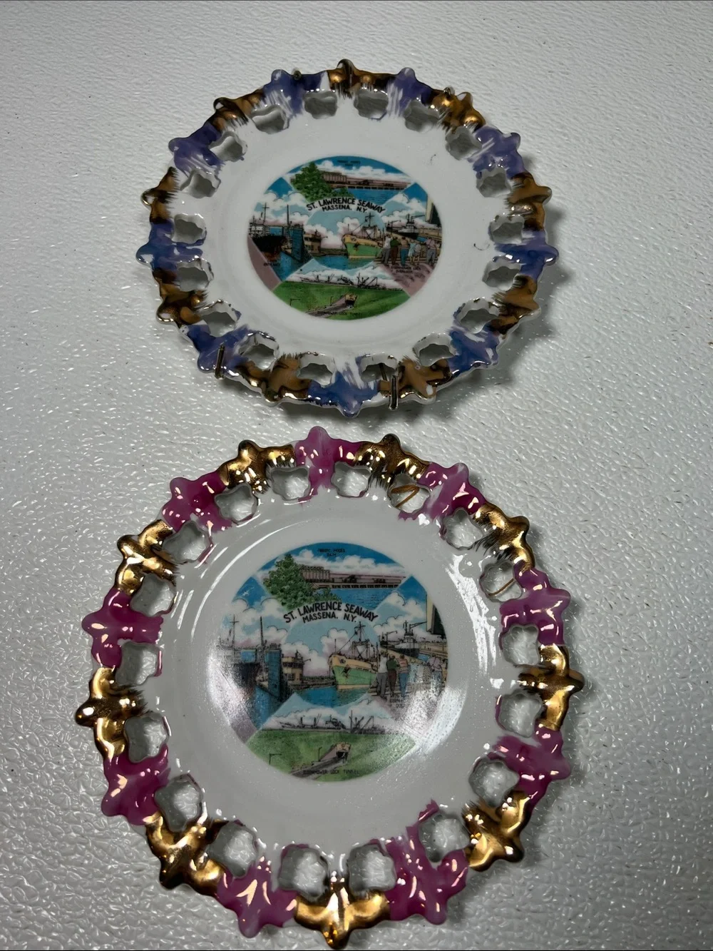 Decorative Porcelain Souvenir Plate Set with Gold Trim Set 2